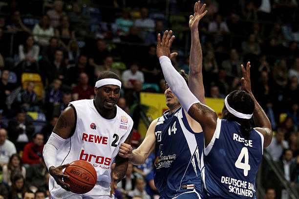 冲突并非曼 冲突并非曼